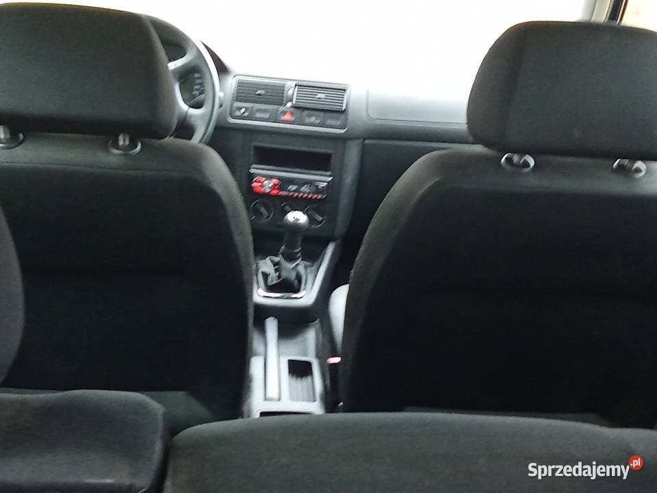 VW Golf 2003 r serwisowany 16 benz benzyna dolnośląskie