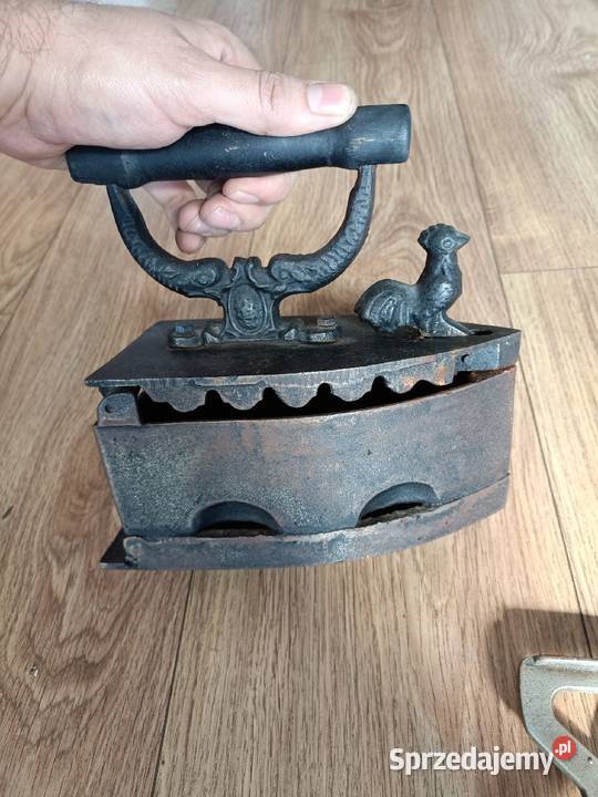 Stare żelazko węglowe z podstawką i kogutem Wrocław