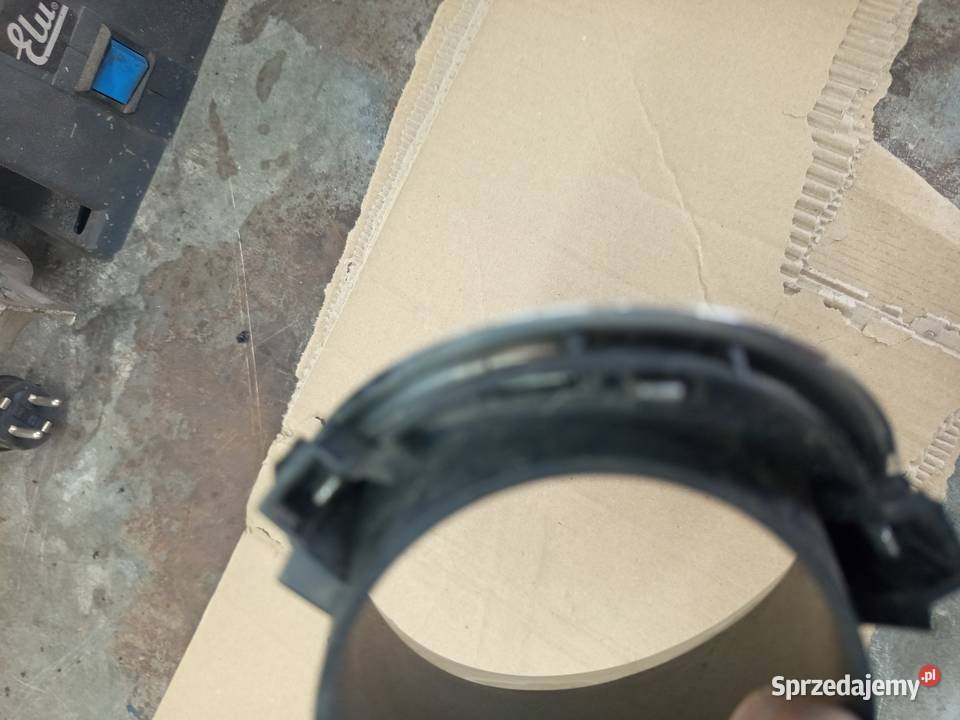 Ramka halogenu nissan Qashqai lewa orginalny Rzeszów sprzedam