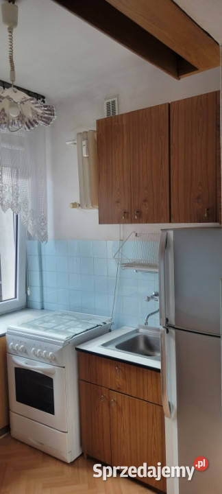 38 m wysokie 13 m Piwnica 2 Pokoje Z meblami i Sprzedaż Warszawa sprzedam
