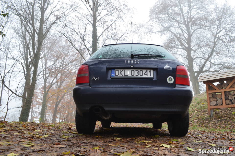 Audi A4 sline 18 benzyna Roczne oplaty 1781cm3 A4