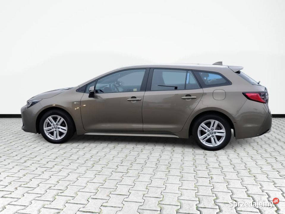 Toyota Corolla 2022r Salon Niski przebieg Rok produkcji 2022 mazowieckie Warszawa