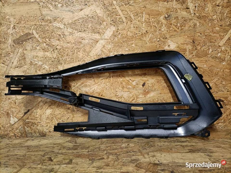 VW PASSAT B8 RLINE KRATKA ZDERZAKA PRAWY PRZÓD Pleszew
