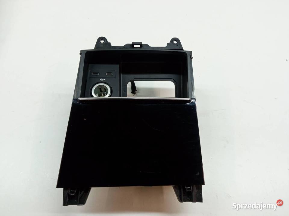 POPIELNICZKA GNIAZDO USB 12V PIANO BLACK osobowe