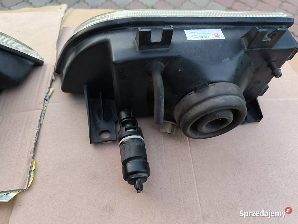 Polonez Caro plus Atu Truck lampy przednie lampa Stalowa Wola