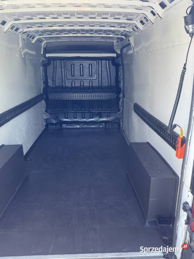 Transport Bus 35 T z Winą Przeprowadzki Tomaszów Lubelski
