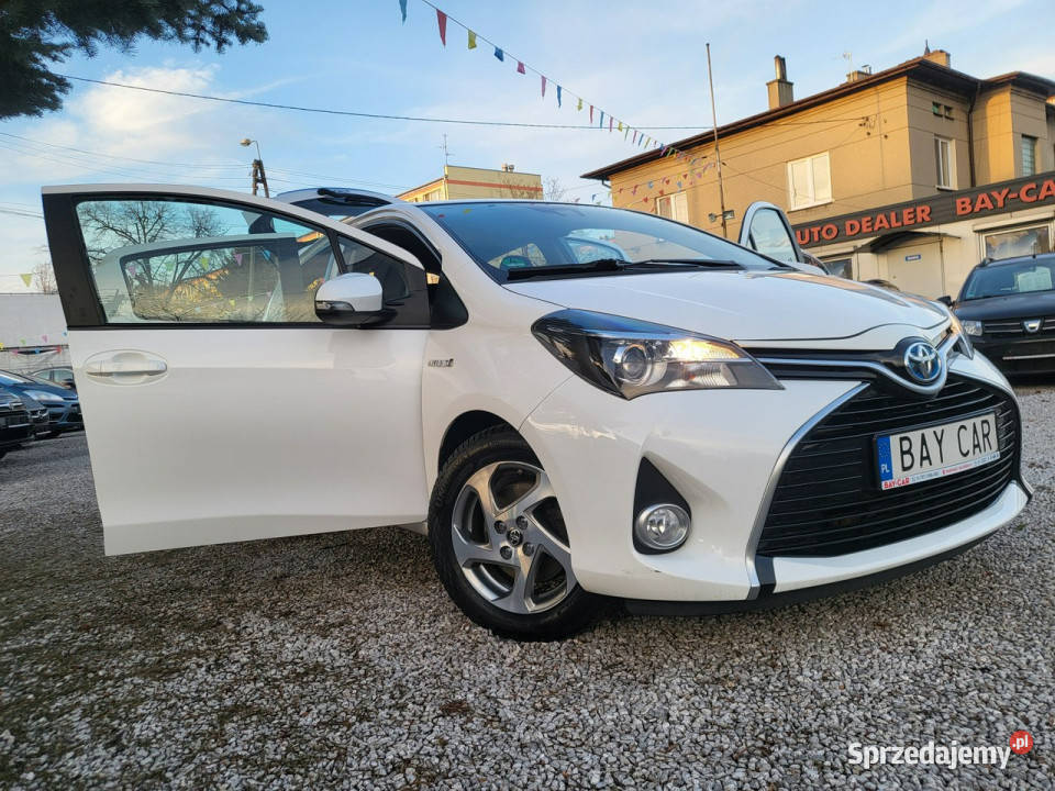 Toyota Yaris 15 Hybrid 100 Org Przebieg 132 I kurtyny powietrzne Pabianice