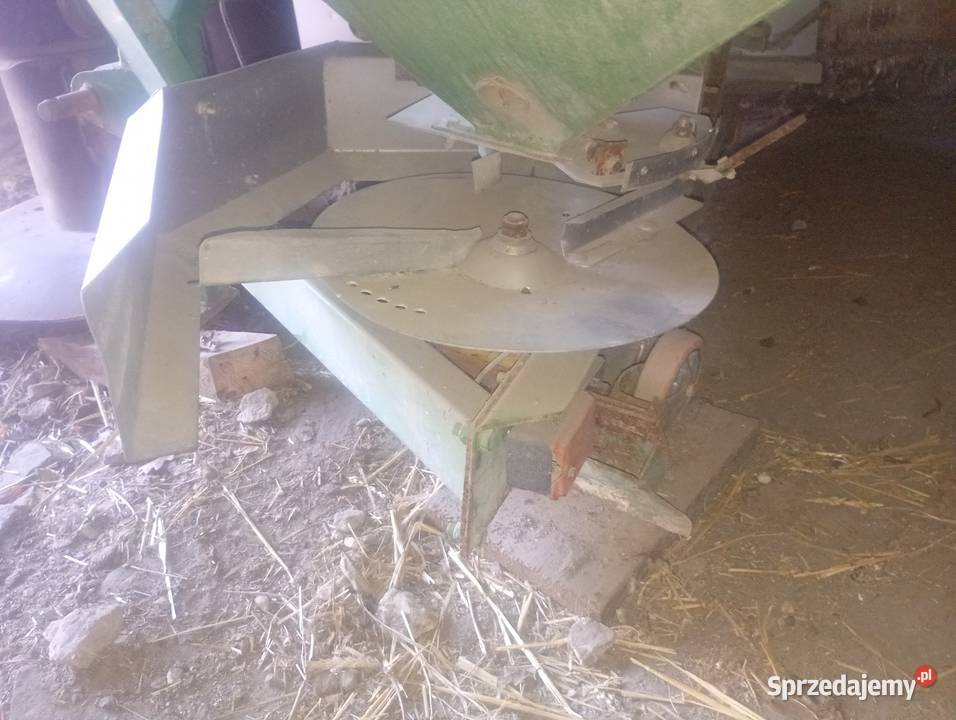 Rozsiewacz do nawozu Rozsiewacze nawozów Ślęcin