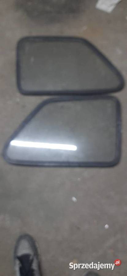 Szyby tylne boczne Fiat 126p z uszczelkami osobowe Pozostałe Kraków