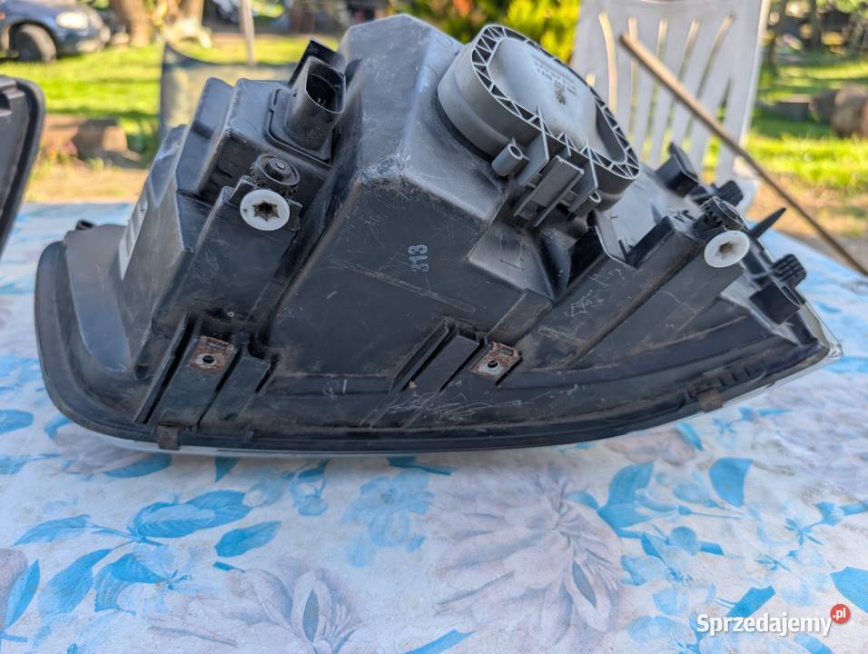 Lampa przednia lewa Volkswagen T5