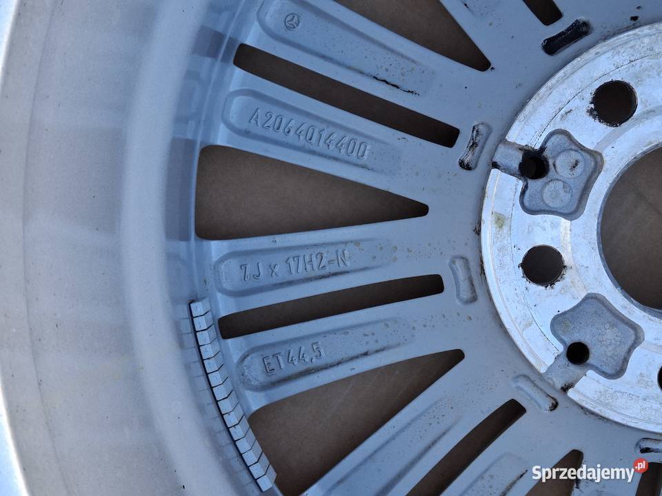 MERCEDES CKLASA W206 FELGA ALUMINIOWA 17 7J sprzedam