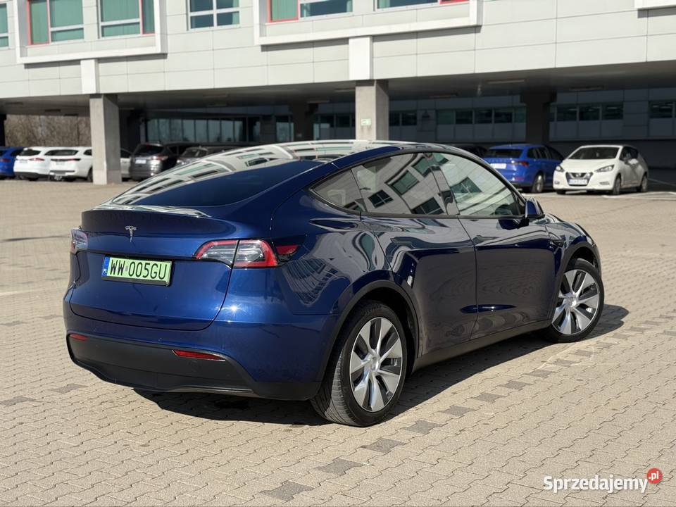 Tesla y Warszawa