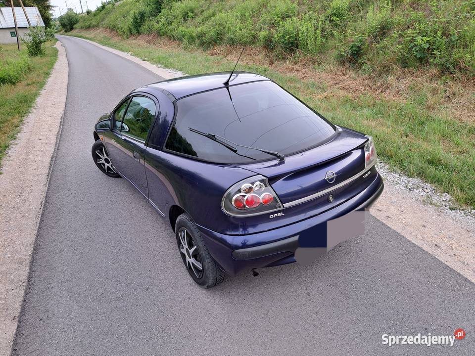 Sprzedam ładnego Opla Tigre 14 16v benzyna 1999r nieuszkodzony