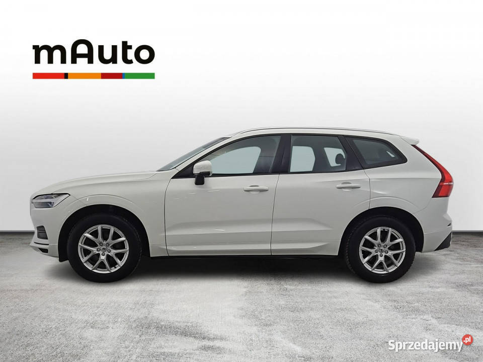 Volvo XC 60 B4 B Momentum Z Polskiego Salonu światła do jazdy dziennej Warszawa