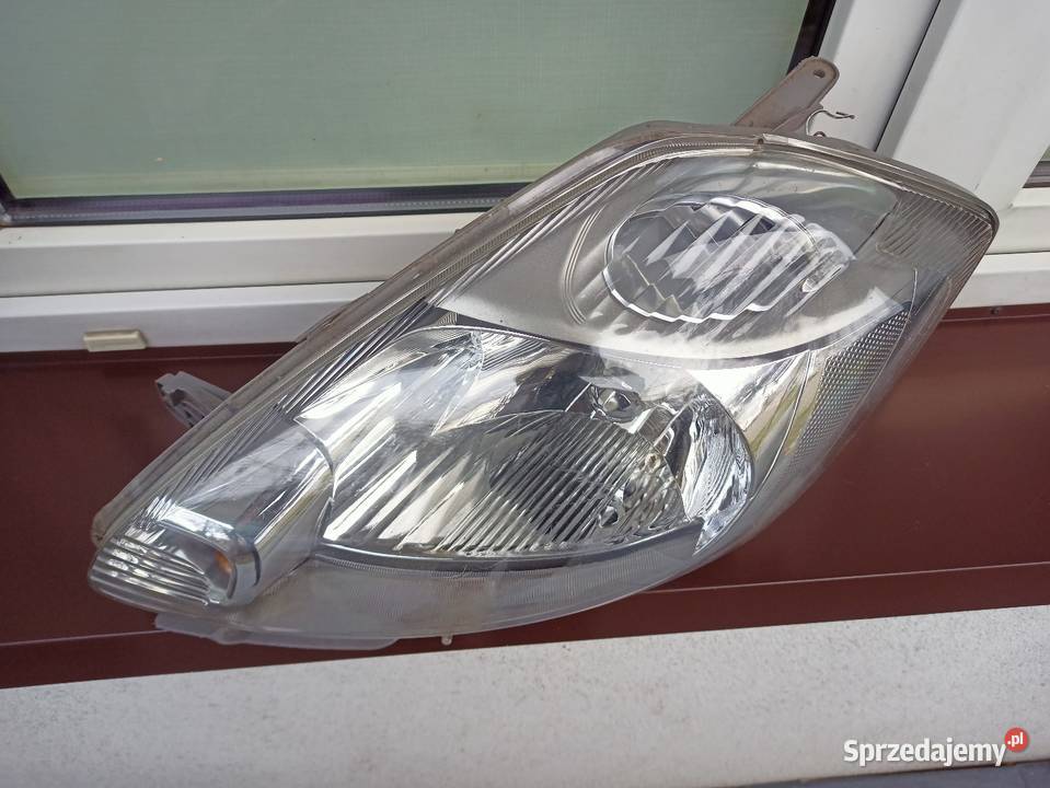 Daihatsu Sirion II 2 lampa przednia lewa Lampy przednie Sieradz