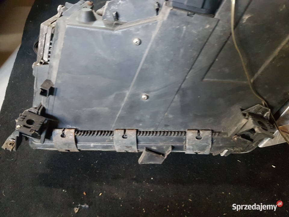 AUDI A8 D2 LIFT XENON PRAWY BI XENON REFLEKTOR wielkopolskie Turek sprzedam