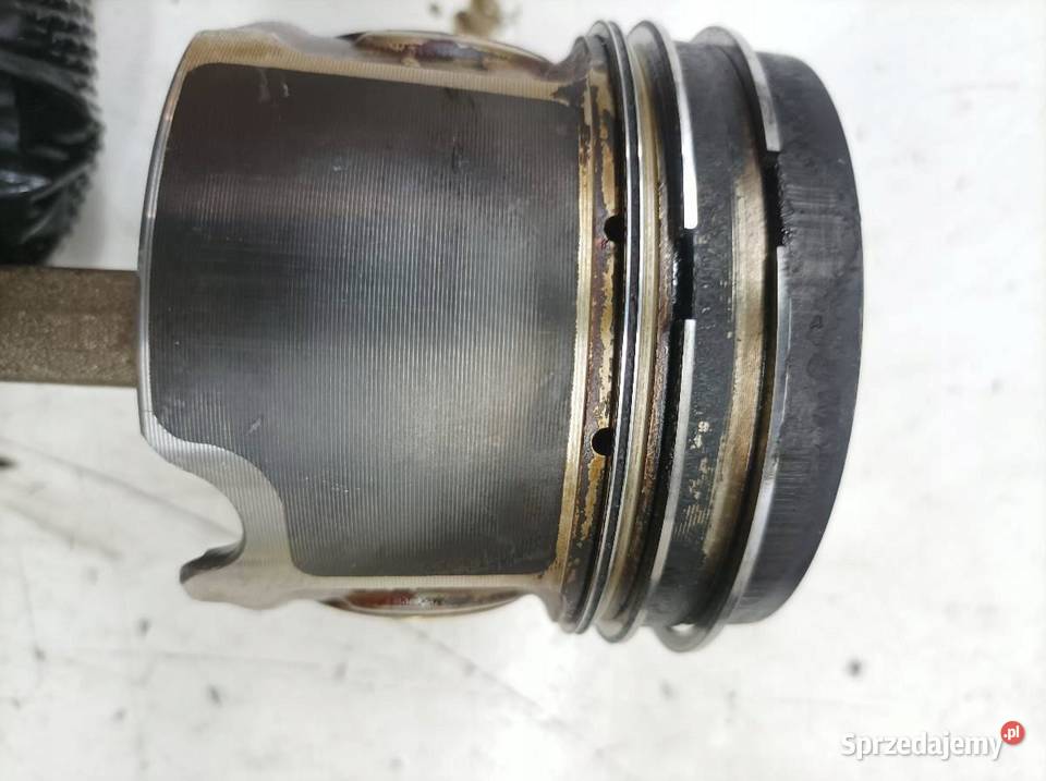 TŁOK KORBOWÓD 83945 B47 20 D B47D20C Bmw Seria 5 sprzedam