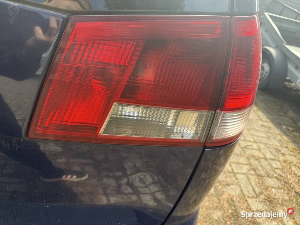 Lampa prawa tył w w klapie Opel Vectra C kombi Ostrów Wielkopolski