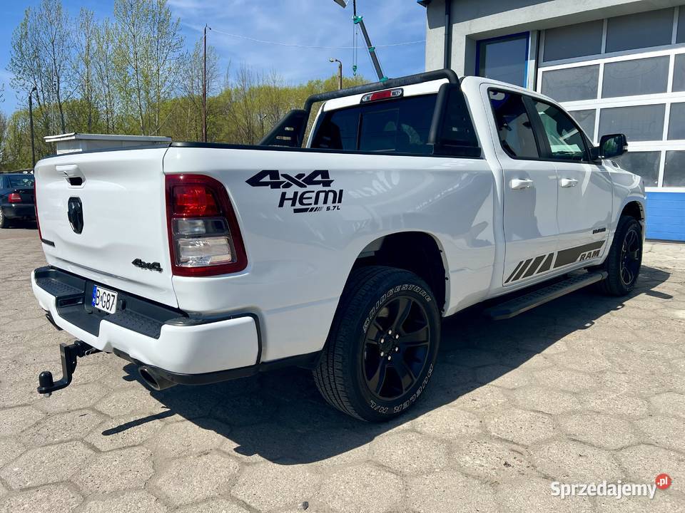 RAM 1500 57 HEMI 4X4 MAŁY PRZEBIEG LPG elektryczne lusterka Łapy