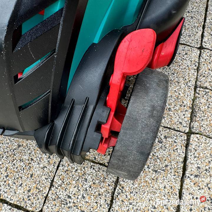 Kosiarka akumulatorowa Bosch Rotak 32Li z koszem Kosiarki akumulatorowe
