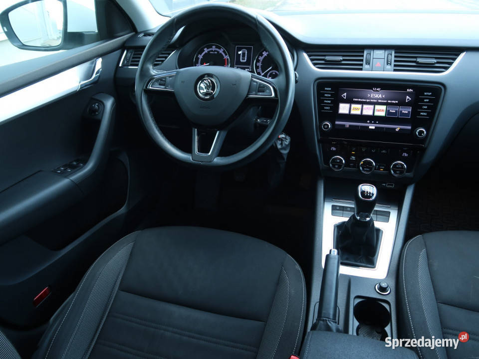 Skoda Octavia 15 TSI biały Katowice sprzedam