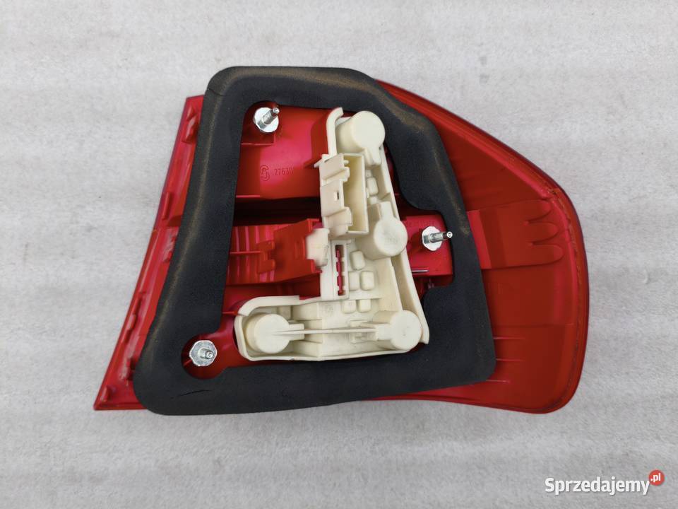 Lampa Lewy Tył Tylna Lewa BMW 3 E90 Sedan