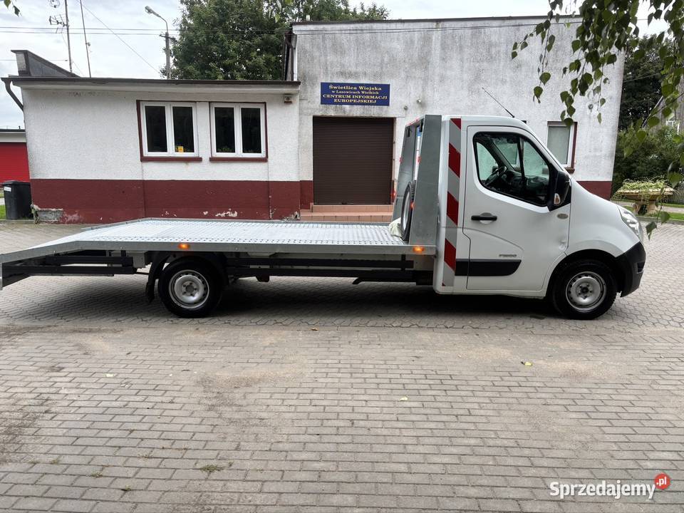 Auto Laweta Renault Master biały Malbork