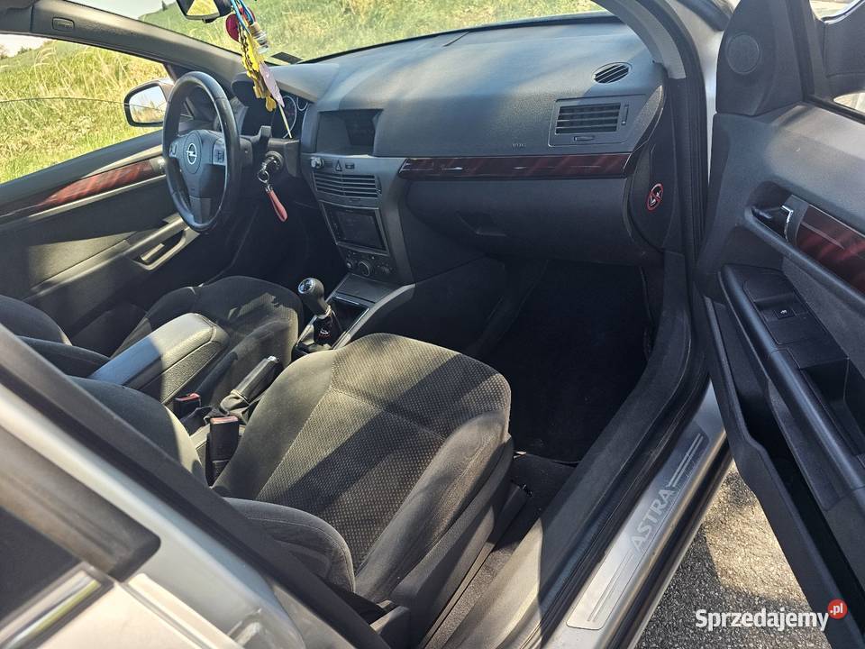 Opel Astra 14 niski przebieg nieuszkodzony Chotynin