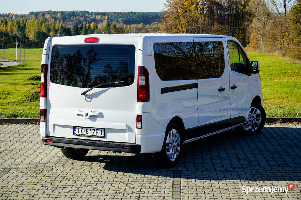 Opel Vivaro 9 osób Nawigacja 4drzwi Bezwypadek elektryczne szyby Kielce