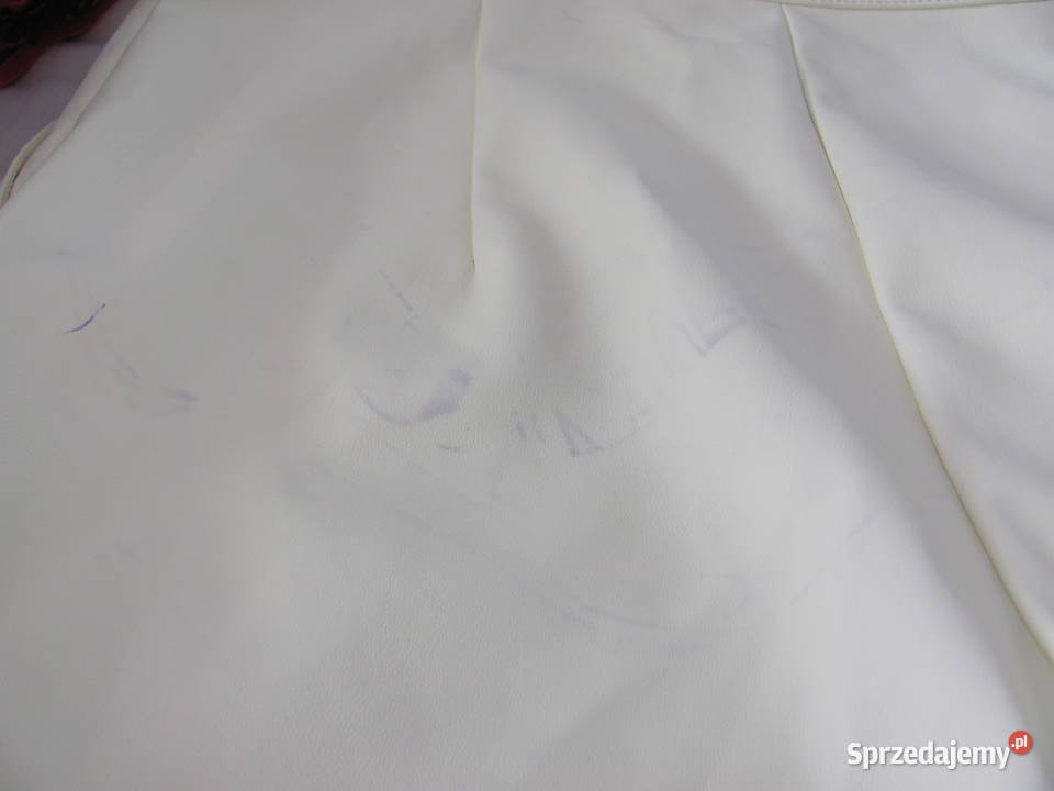 Reserved Ogrodniczki z imitacji skóry jasno Zamość