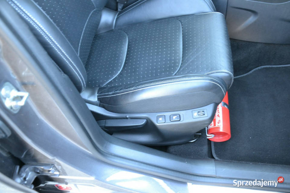 Citroen C4 12 benzyna 130 masaże xenon martwe