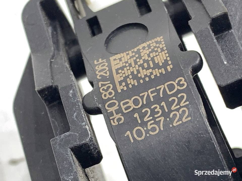 KLAMKA ZEWNĘTRZNA PRAWY TYŁ VW GOLF VIII