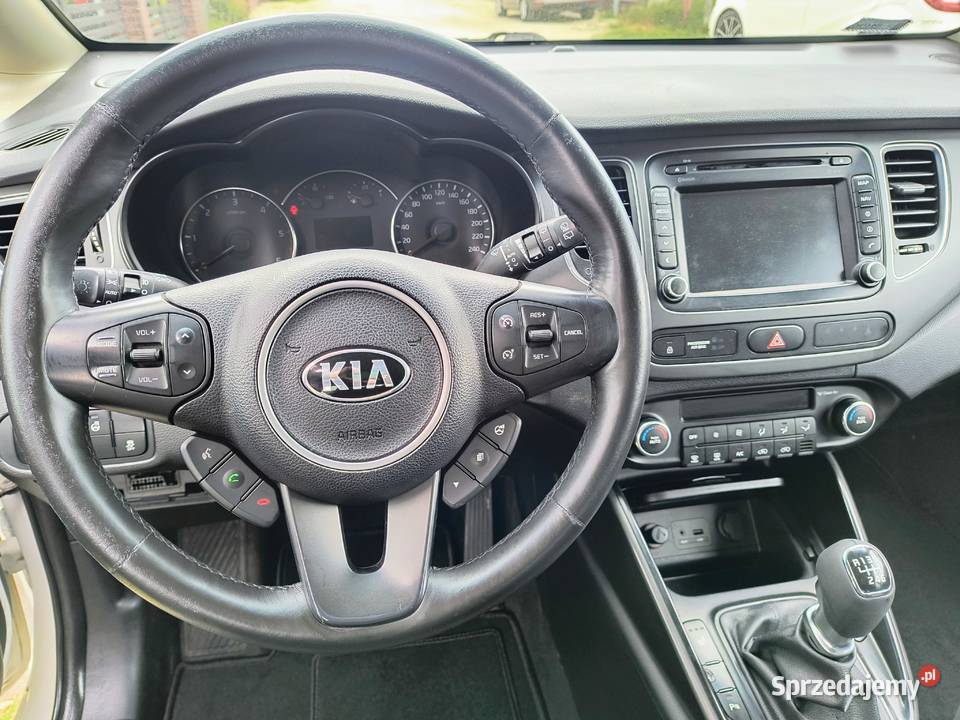 Kia Carens 2015r Dream Team