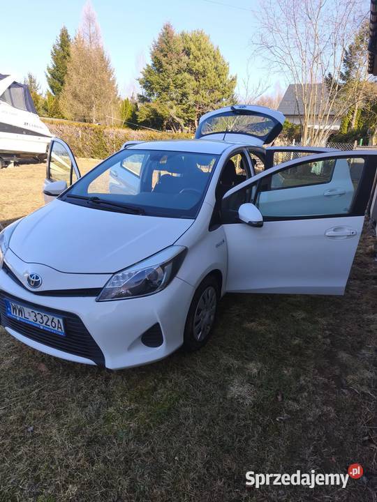 Toyota Yaris 15 Hybryda Automat Kamera 2 kpl Warszawa sprzedam