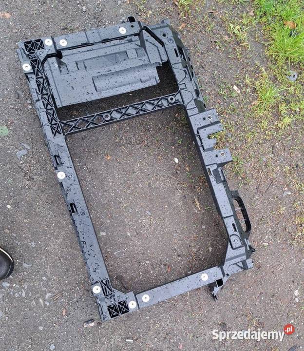 Pas przedni Ford Fiesta MK7 2015 C1BBA16E146AC
