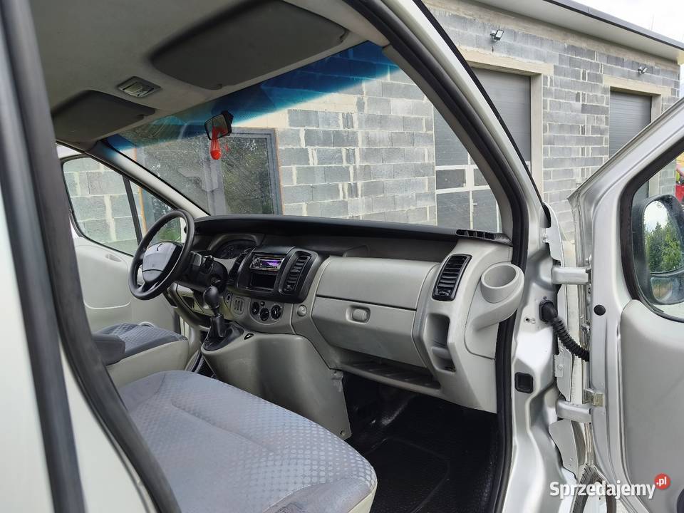 RENAULT TRAFIC LONG BRYGADÓWKA 6 OSÓB BAGAŻNIK