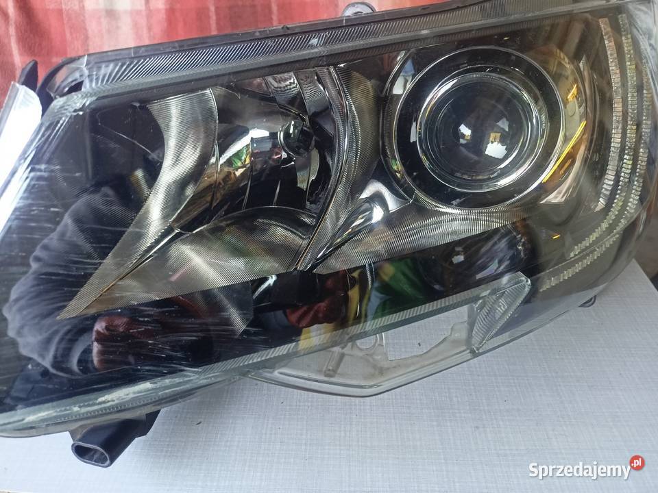 Reflektor lampa przednia przód Superb 2 II Lift osobowe Lampy przednie mazowieckie Warszawa