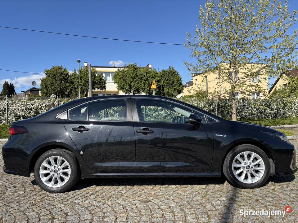 Toyota Corolla I rej 2022 Salon Polska podgrzewane fotele warmińsko-mazurskie Iława sprzedam