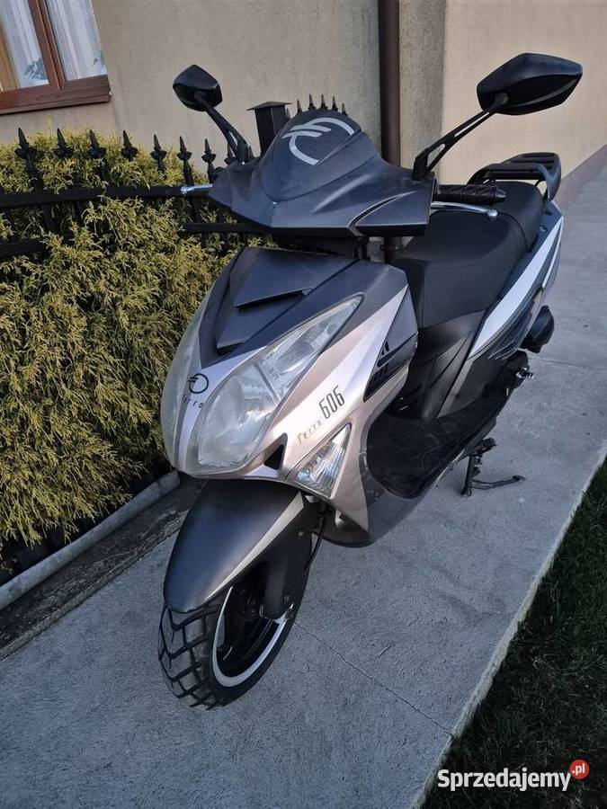 Skuter ZIPP Ferro 606 2T 49cc sprzedam 2014r