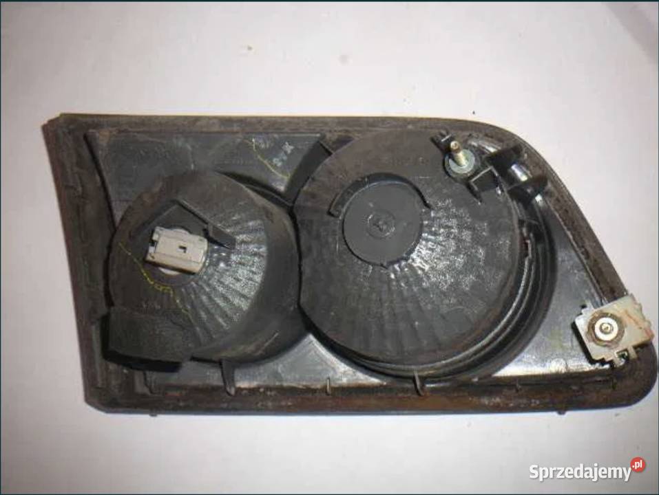 Lampa tył w błotniku prawa kombi Mazda 6 osobowe Motoryzacja Ostrzeszów