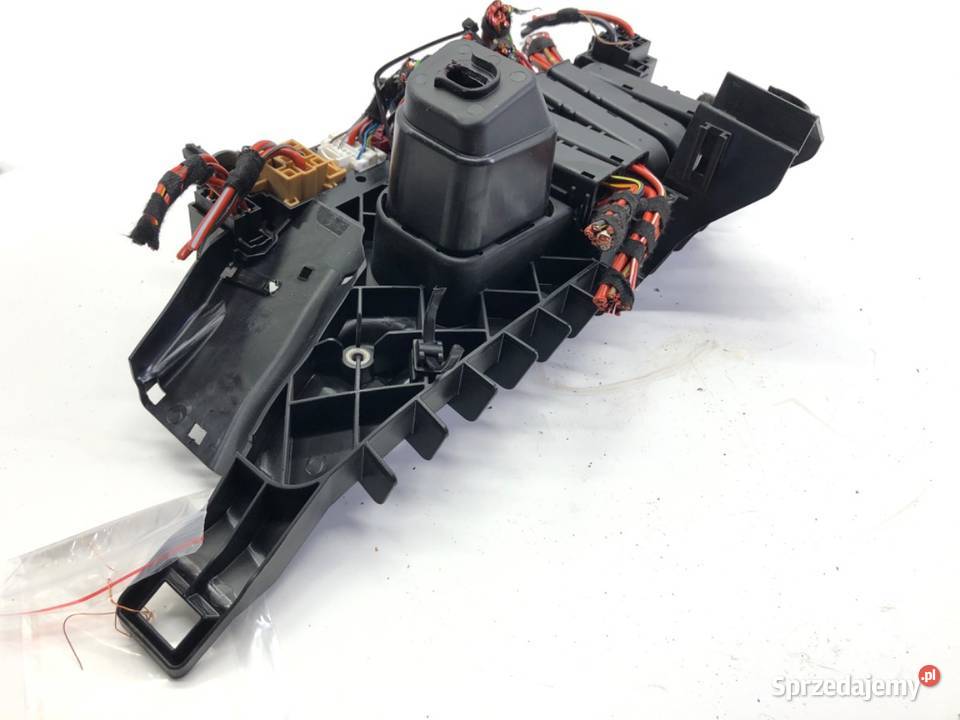 SKRZYNKA BEZPIECZNIKÓW AUDI A7 C8 SportowyCoupe osobowe sprzedam