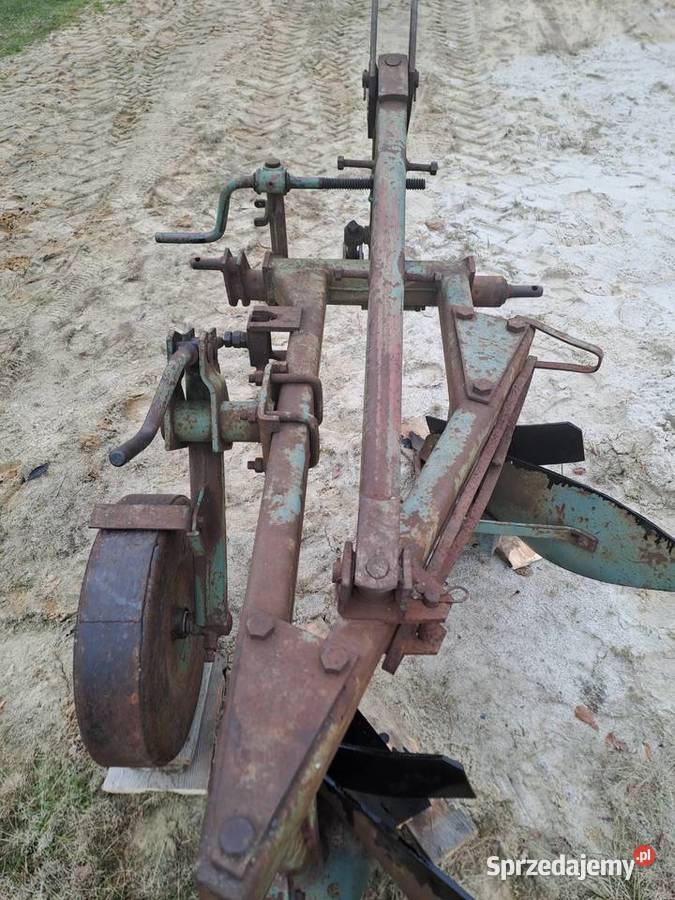 Sprzedam pług 2 skibowy grudziądzki nieuszkodzony Płucki sprzedam
