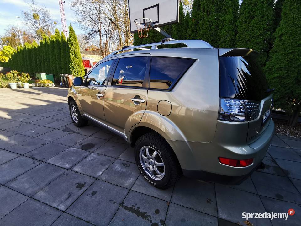 Mitsubishi Outlander 22 DiD 4x4 super stan Oborniki