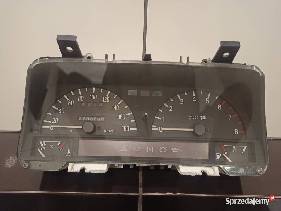 Mazda 626 GA CB licznik zegary prędkościomierz Sieradz