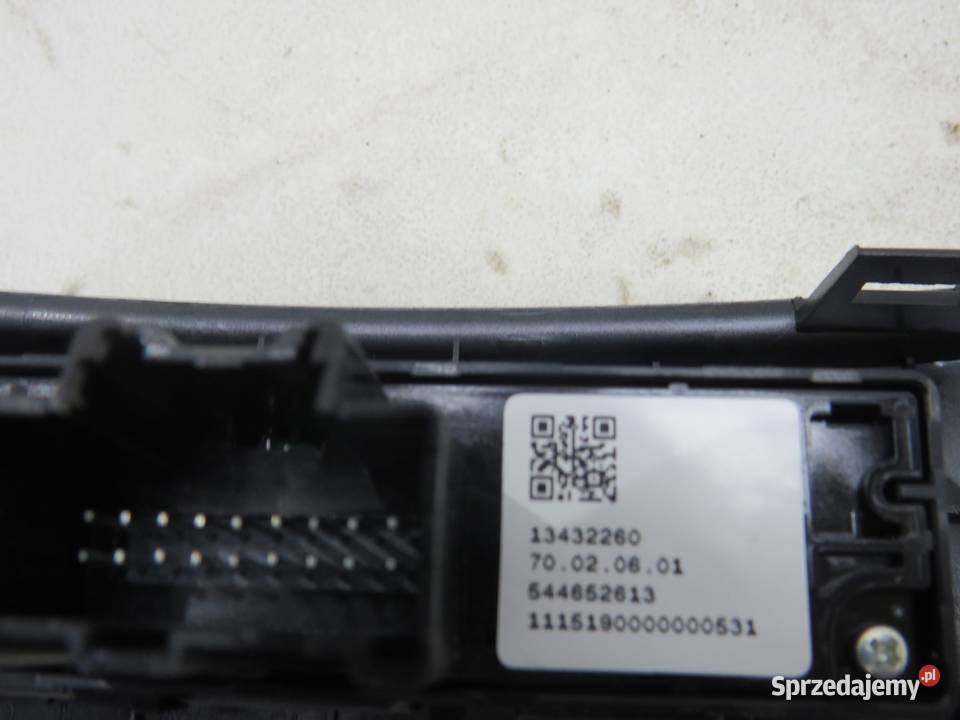 RAMKA OBUDOWA PANEL ZMIANY BIEGÓW OPEL ASTRA K osobowe
