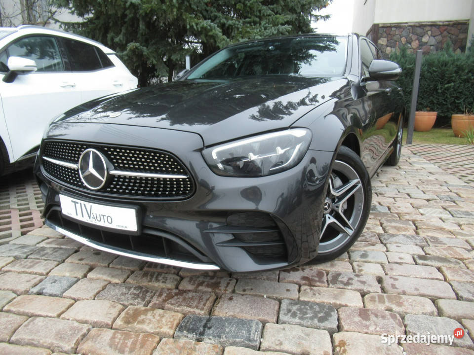 Mercedes E 220 BEZWYPADKOWY Pakiet AMG 4Matic serwisowany w ASO Warszawa