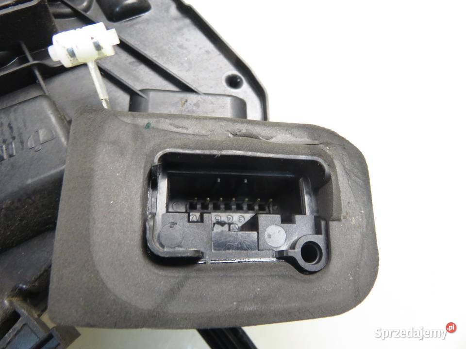 ZAMEK LEWY TYLNY VW JETTA IV 5K4839015R osobowe