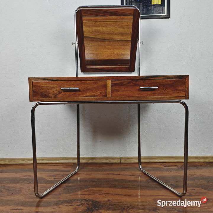 Autorski projekt toaletki inspirowany stylem