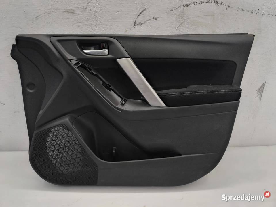 BOCZEK TAPICERKA DRZWI PRAWY PRZÓD SUBARU Tapicerki samochodowe