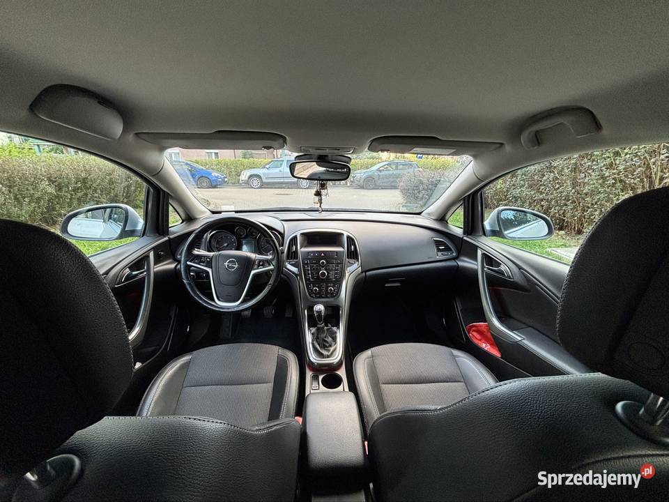 Opal Astra J 2011r 20cdti